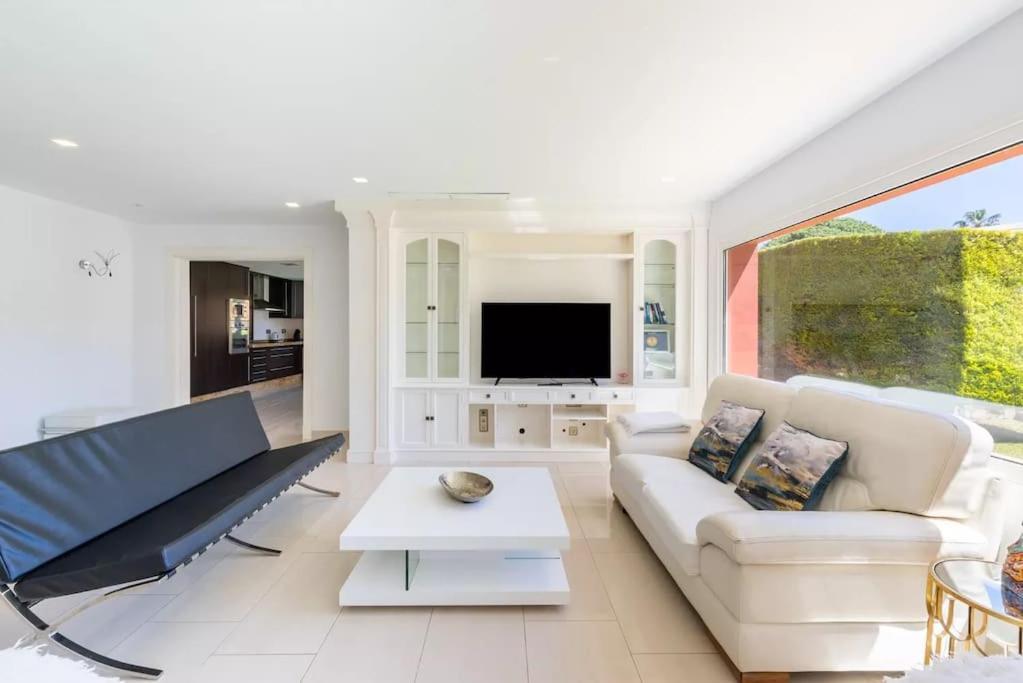 Ohana Luxury Villa With Heated Pool มาลากา ภายนอก รูปภาพ